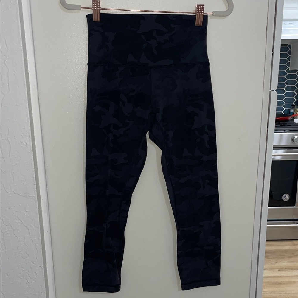 Lululemon Camouflage Cropped Leggings | 4